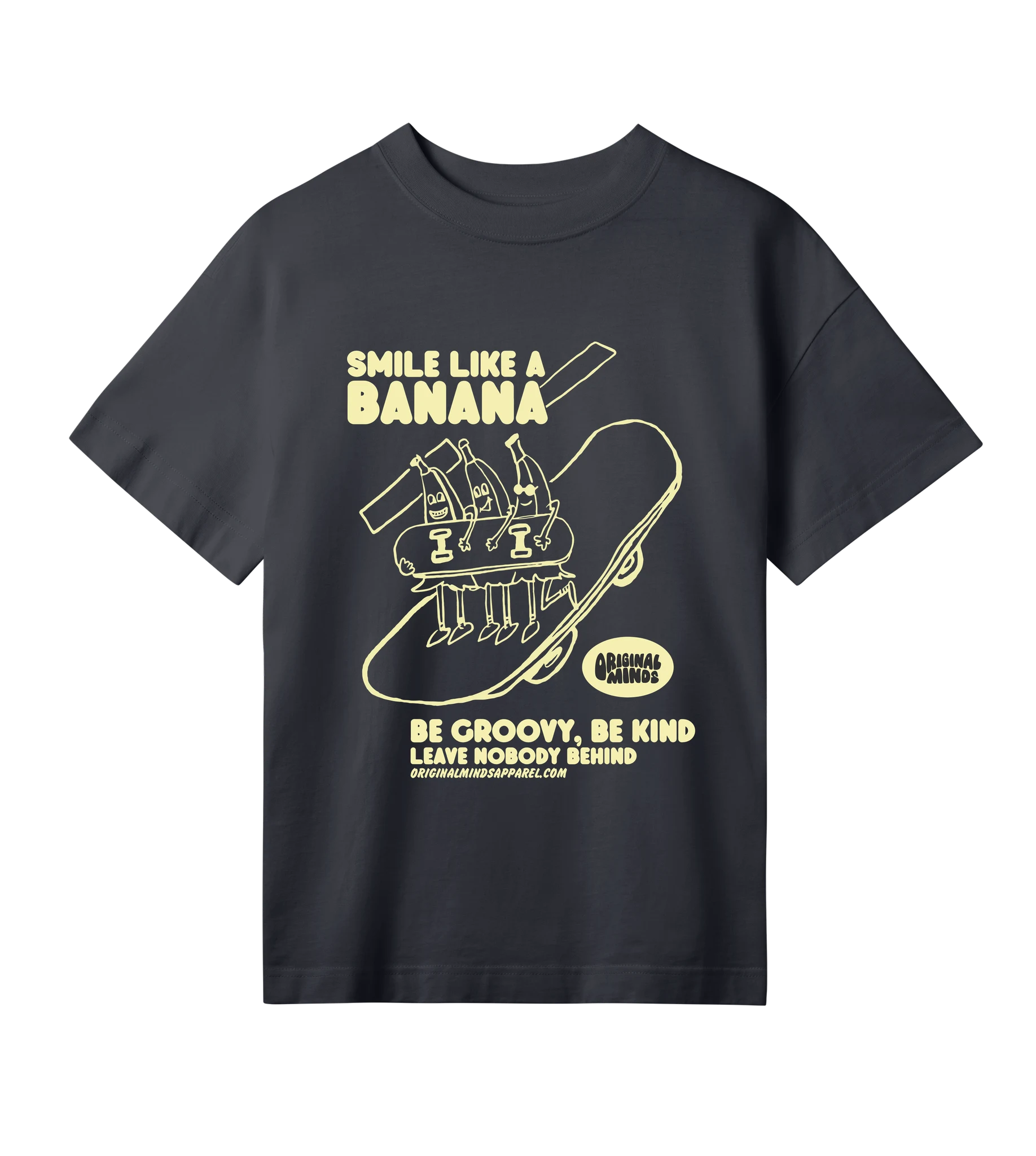 Be Groovy, Be Kind - Women’s T-shirt oversized fit